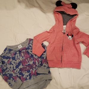 2 sweatshirts Disney minnie mouse